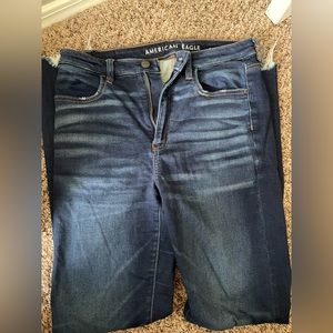 Women’s American Eagle distressed Jeans!